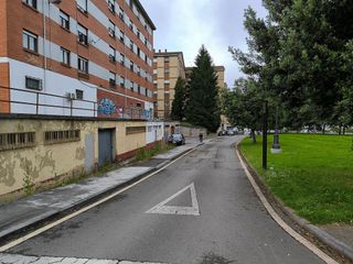 Local comercial en venta en Huca - Prados en Oviedo