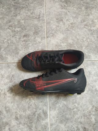 Botas de fútbol Nike niño negras