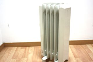 RADIADOR DE ACEITE MARSAN E-1005 1000W 4 ELEMENTOS