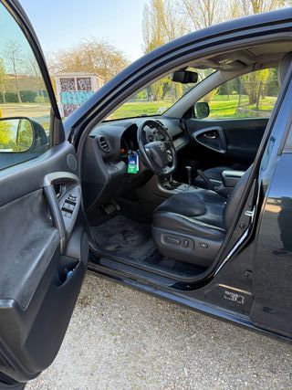 Toyota RAV4 2010