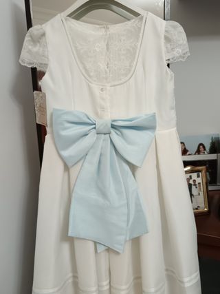 Traje de Comunión Blanco con Lazo Azul