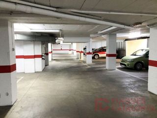 Garaje en venta en Eixample Sud – Migdia en Girona