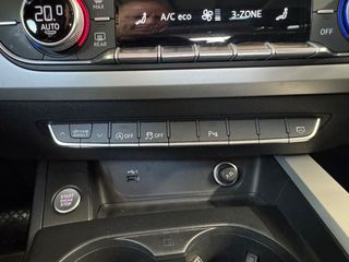AUDI A4 Avant S line 35 TDI S tronic