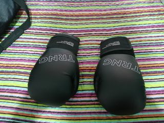 Guantes y espinilleras Kick Boxing