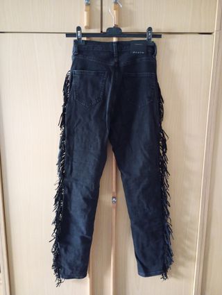 Pantalón vaquero Zara flecos