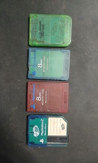 4 Tarjetas Memoria PS2 8MB Mad Catz/Sony