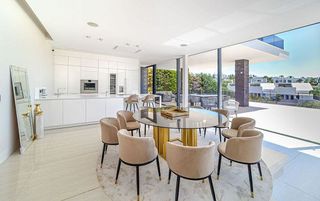 Chalet en alquiler en Nueva Andalucía centro en Marbella