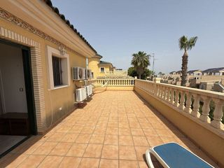 Chalet en venta en Campos de Golf - Villa Martin - Los Dolses en Orihuela