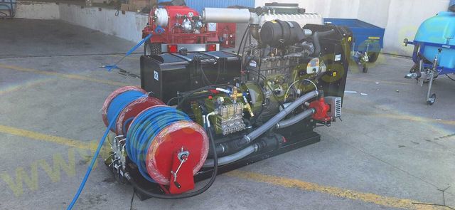 EQUIPO AUTONOMO DE LIMPIEZA PROFESIONAL SOBRE BANC