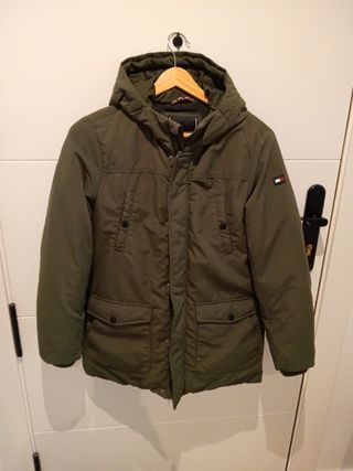 Plumas tommy Hilfiger 10 , 13 años 