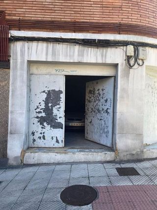 Local comercial en venta en Vallobín - La Florida en Oviedo