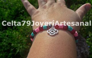 Pulsera artesanal rubí zoisita nudo celta