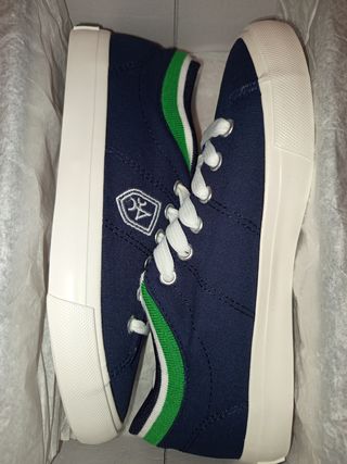 Zapatillas deportivas azul y verde