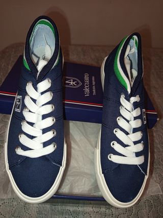 Zapatillas deportivas azul y verde