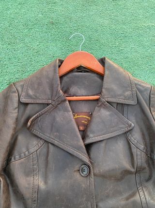 Chaqueta de cuero marrón mujer