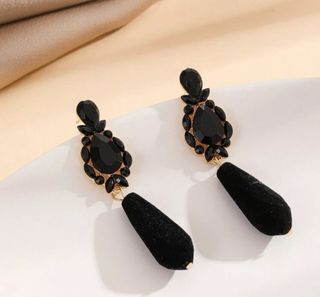 Conjunto flamenco negro y dorado SHEIN