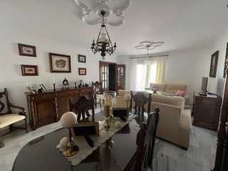 Casa adosada en venta en Centro - Doña Mercedes en Dos Hermanas
