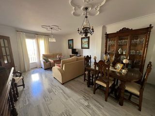 Casa adosada en venta en Centro - Doña Mercedes en Dos Hermanas