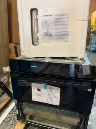 Horno Samsung Pirolitico 76L
