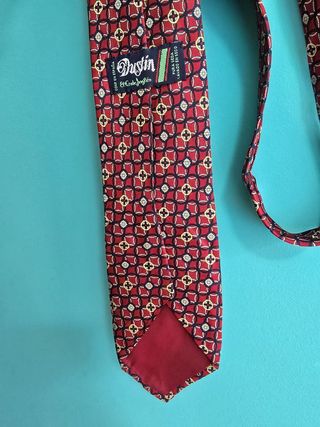 CORBATA DE SEDA . MARCA EL CORTE INGLÉS 