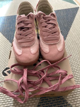 Zapatillas Victoria Saturno 
Serraje lavado. 