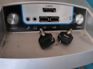Torre PC Vacía con Fuente de Alimentación
