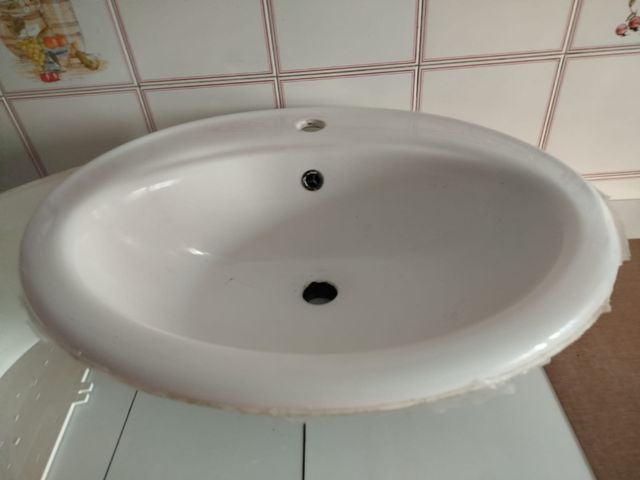 Lavabo de baño blanco