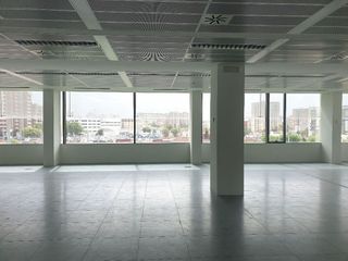 Oficina en alquiler en Pedró en Cornellà de Llobregat