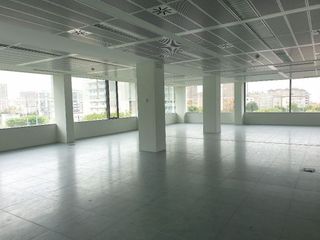Oficina en alquiler en Pedró en Cornellà de Llobregat