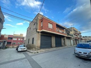 Casa adosada en venta en Cehegín