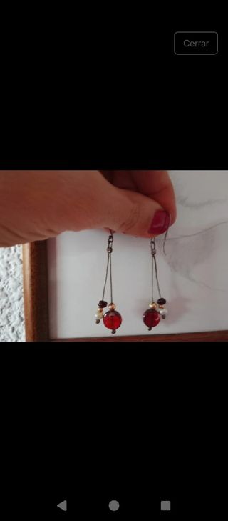 Pendientes largos plata con cuentas rojas