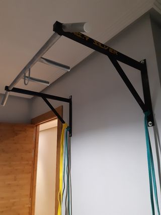 Banco de pesas y accesorios gimnasio