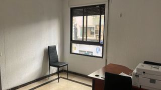 Oficina en alquiler en Centro en Almería