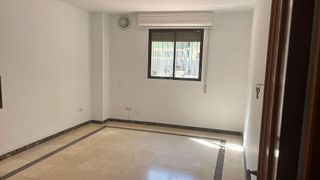 Oficina en alquiler en Centro en Almería