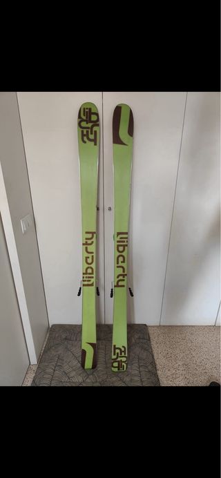 Esquís All Mountain Liberty 179