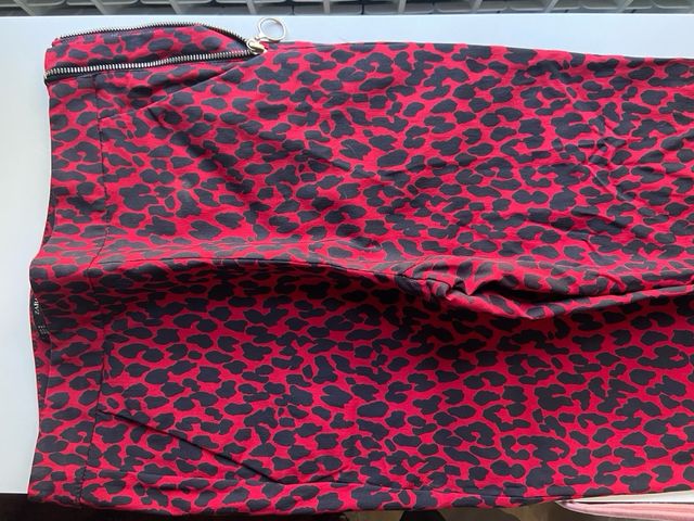 Pantalón ZARA estampado leopardo