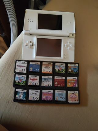 Nintendo DS Lite + 15 Juegos