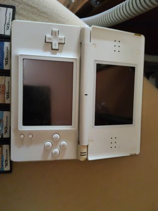 Nintendo DS Lite + 15 Juegos