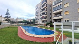 Casa adosada en venta en Nueva Torrevieja - Aguas Nuevas en Torrevieja