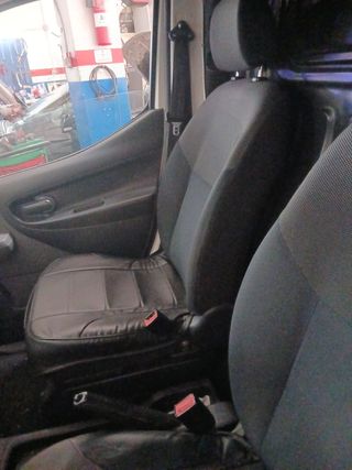 Nissan NV200 2017