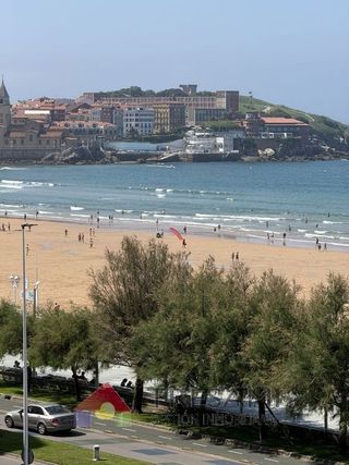 Piso en alquiler en La Arena en Gijón