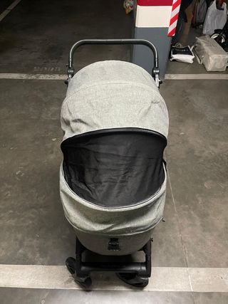 Carro de bebé con 2 
funda de capazo