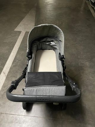 Carro de bebé con 2 
funda de capazo