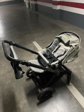 Carro de bebé con 2 
funda de capazo