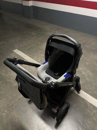 Carro de bebé con 2 
funda de capazo