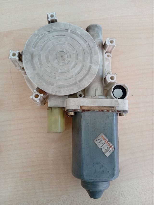 Motor elevalunas BMW E39 67628360511