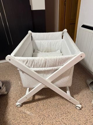 Minicuna bebé con estampado de estrellas