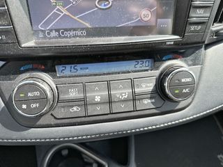 Toyota Rav4 2.5l hybrid 2WD Advance