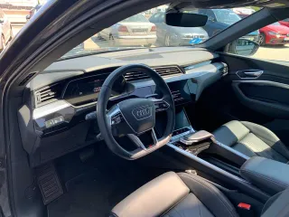 Audi E-tron Black line 55 quattro 2022