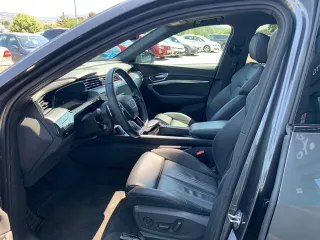Audi E-tron Black line 55 quattro 2022
